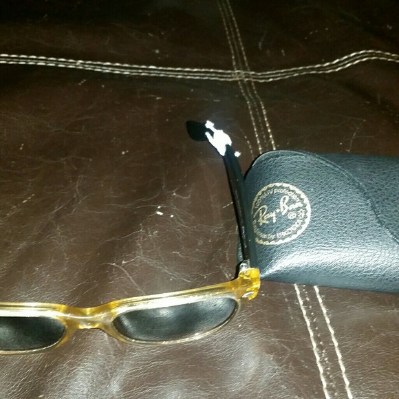 Authentic Ray-ban "New Wayfarers "serial #2132. - Picture 4 of 6